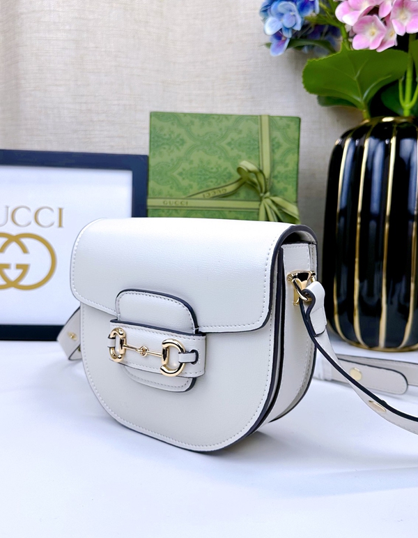 激安グッチバッグコピー側面デザイン